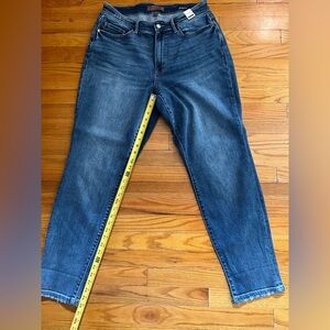 Judy Blue Dark Wash Boyfriend Fit Ankle